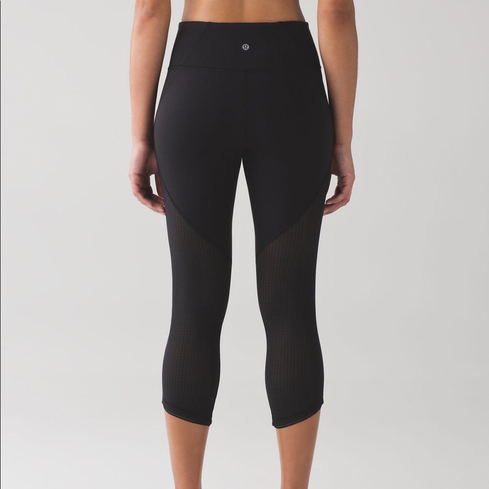Lululemon Black Deep Breath Crop (Mesh Detail)